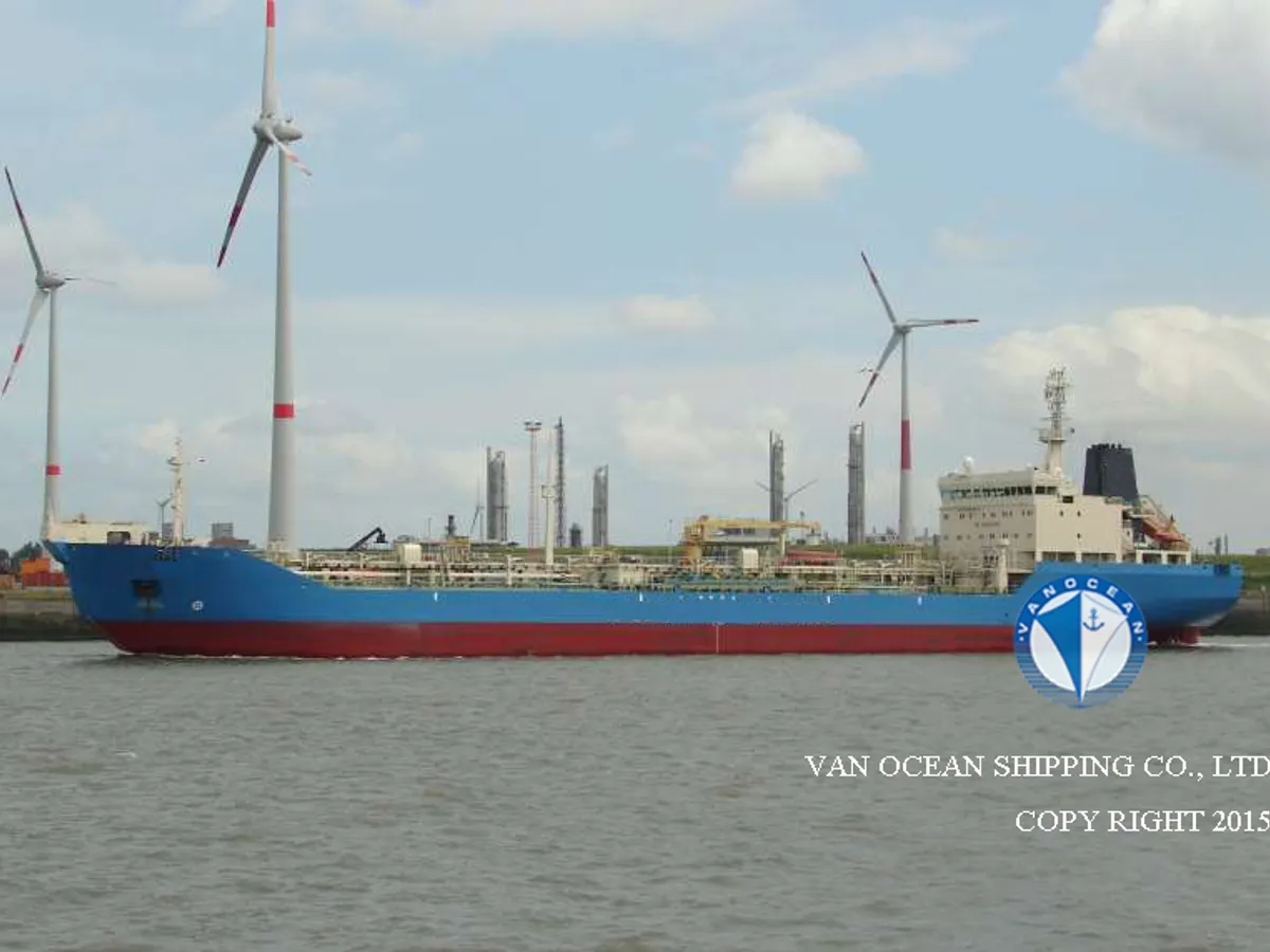 Olie-/chemikaliëntanker te koop