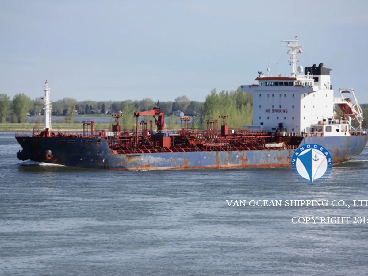 Olie-/chemikaliëntanker te koop