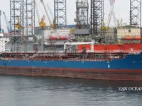 Olie-/chemikaliëntanker te koop