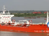Olie-/chemikaliëntanker te koop