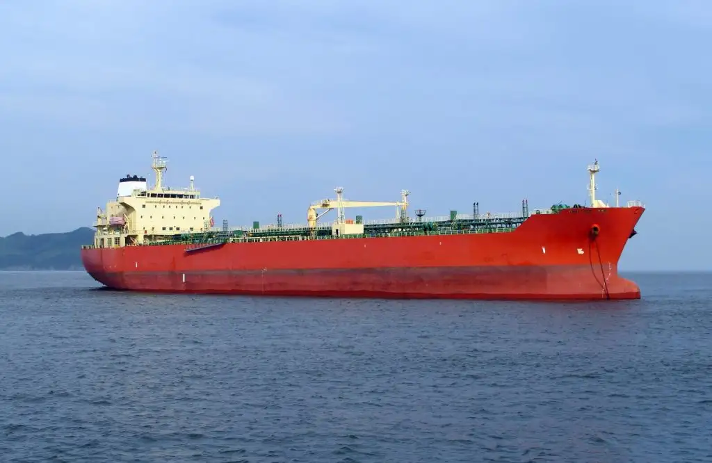 Olie-/chemikaliëntanker te koop