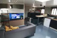 Drijvend hotel te koop