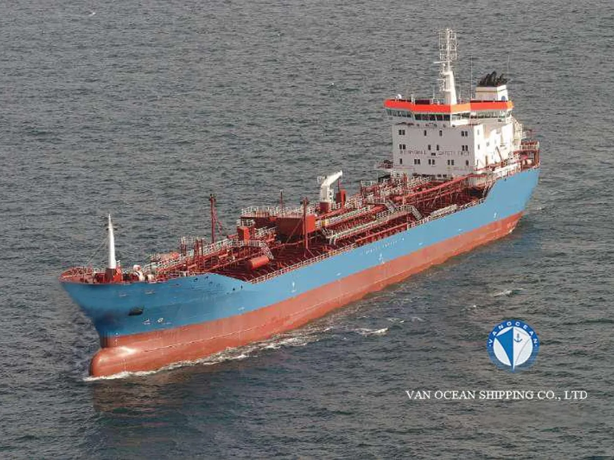 Olie-/chemikaliëntanker te koop
