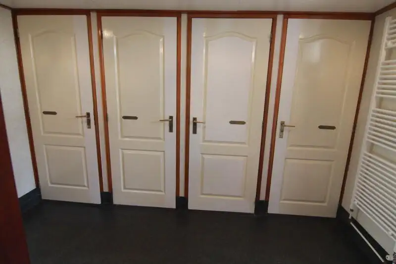 Drijvend hotel te koop