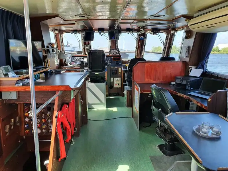 Onderzoeksvaartuig te koop
