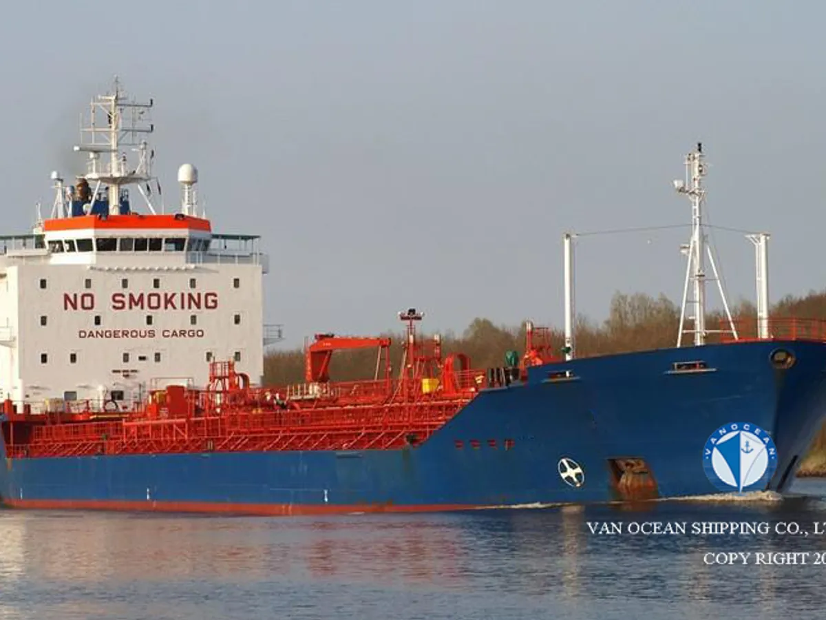 Olie-/chemikaliëntanker te koop