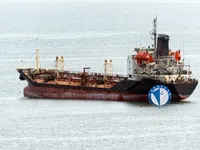 Olie-/chemikaliëntanker te koop
