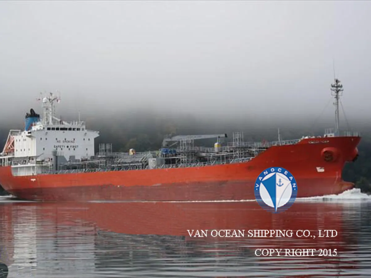 Olie-/chemikaliëntanker te koop