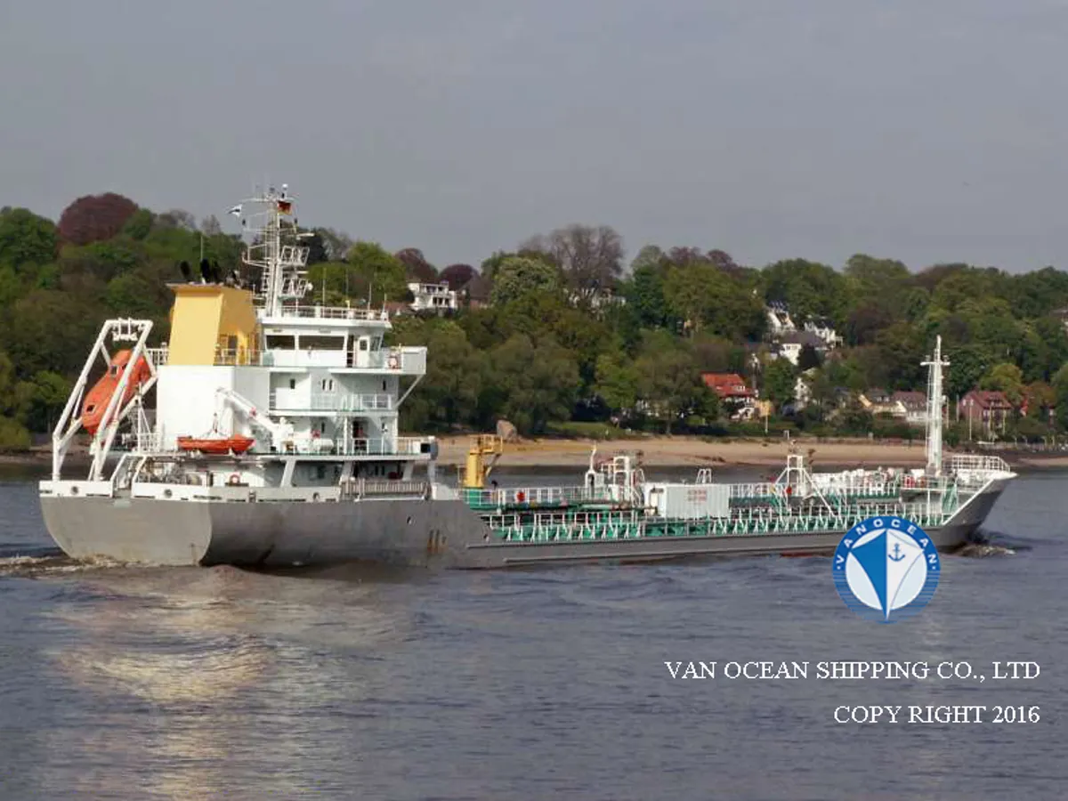 Olie-/chemikaliëntanker te koop