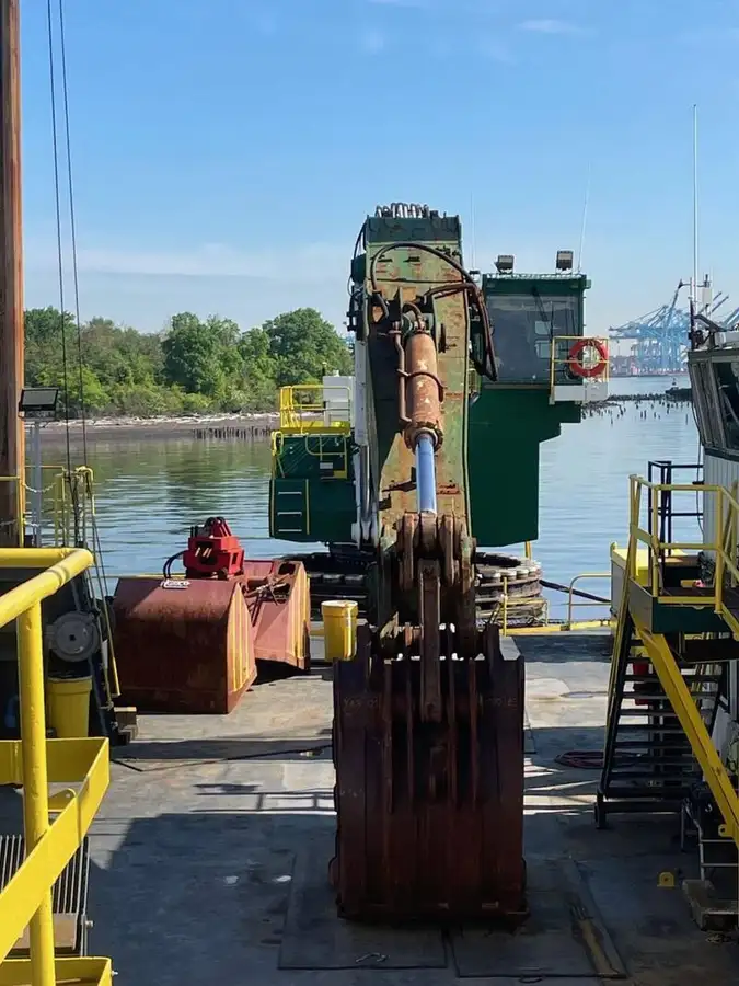 Baggeraarschip te koop