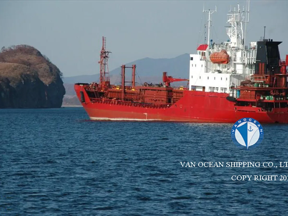 Olie-/chemikaliëntanker te koop
