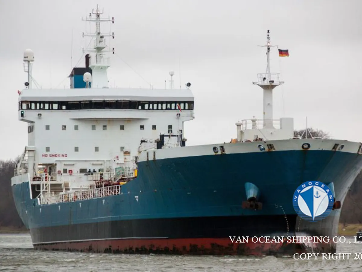 Olie-/chemikaliëntanker te koop