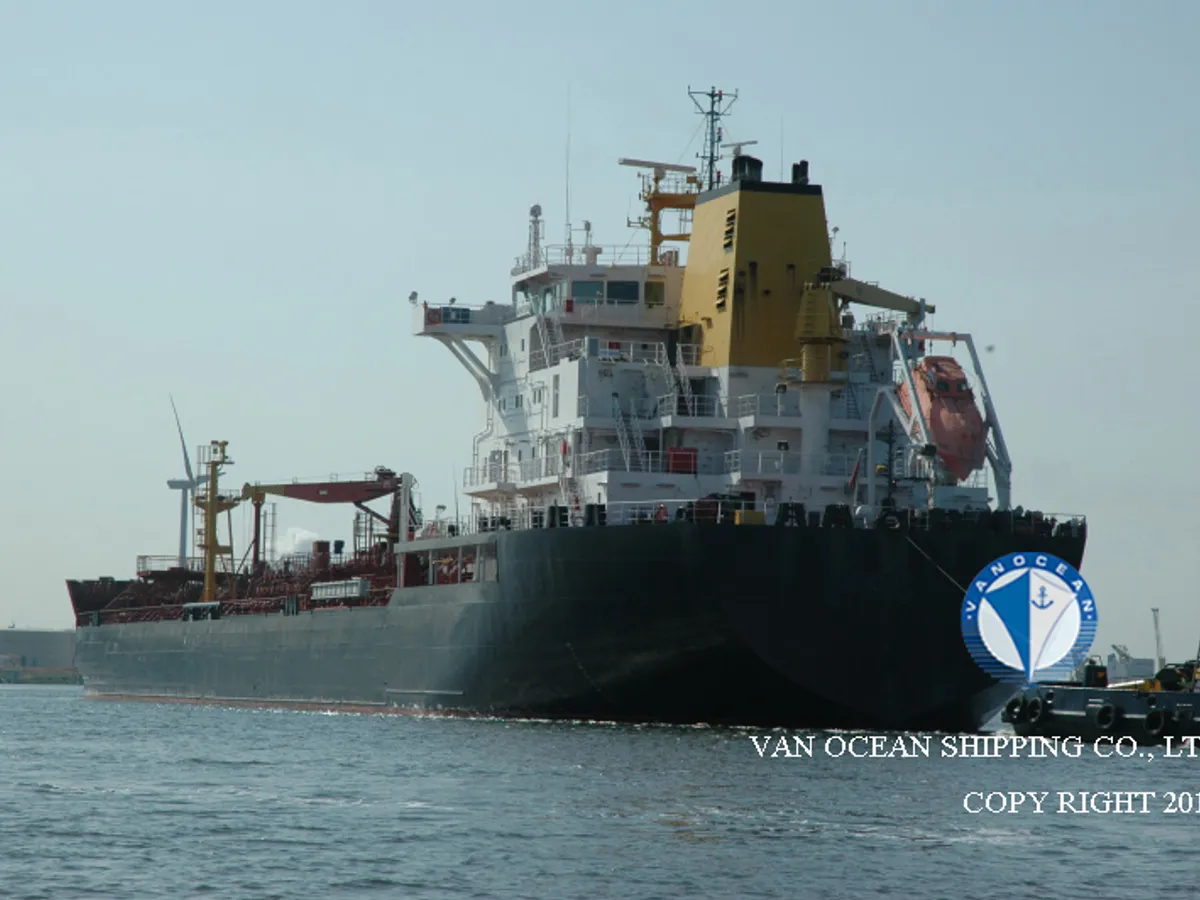 Olie-/chemikaliëntanker te koop