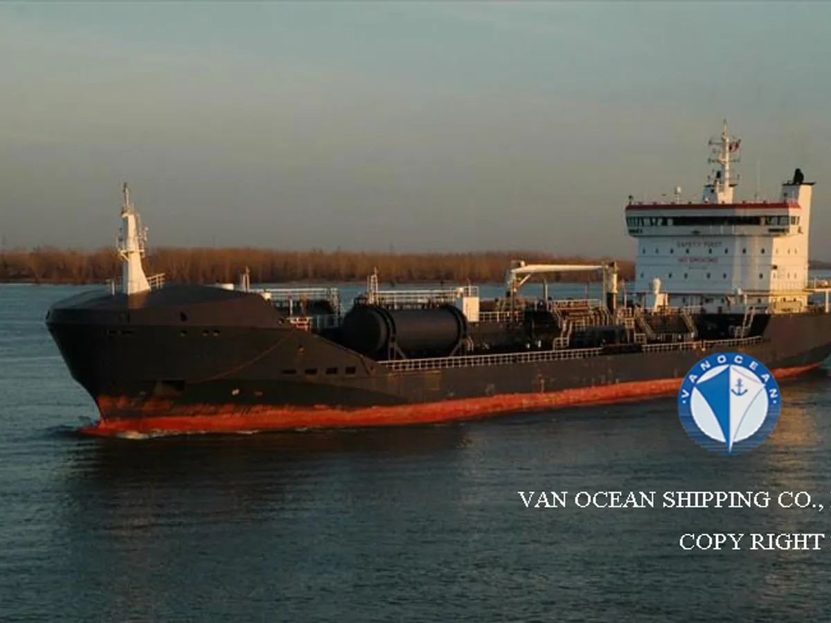 Olie-/chemikaliëntanker te koop