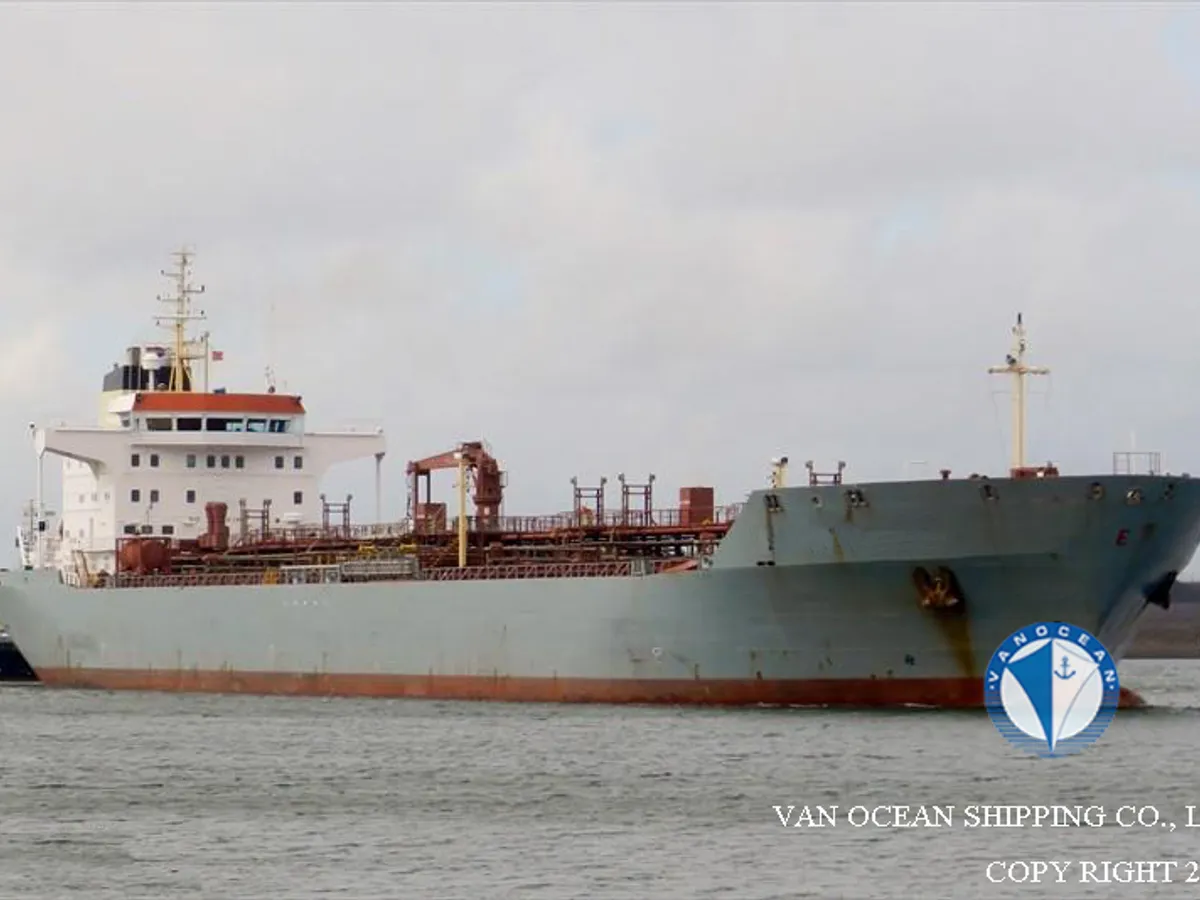 Olie-/chemikaliëntanker te koop