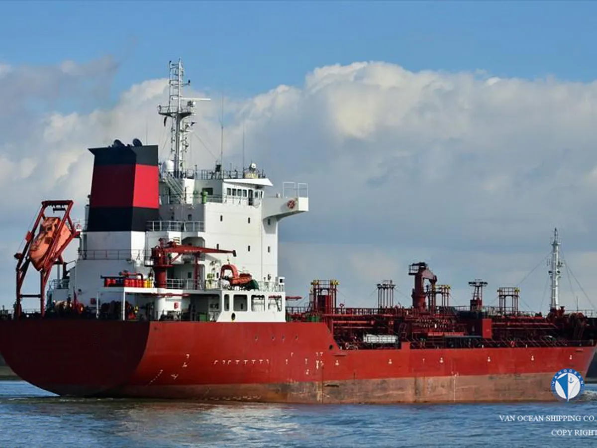 Olie-/chemikaliëntanker te koop