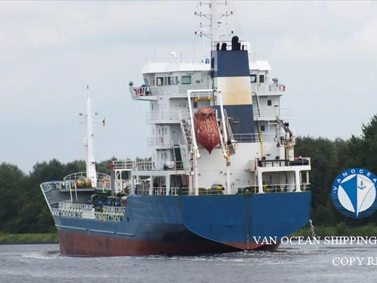 Olie-/chemikaliëntanker te koop