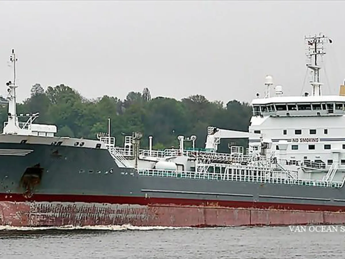 Olie-/chemikaliëntanker te koop