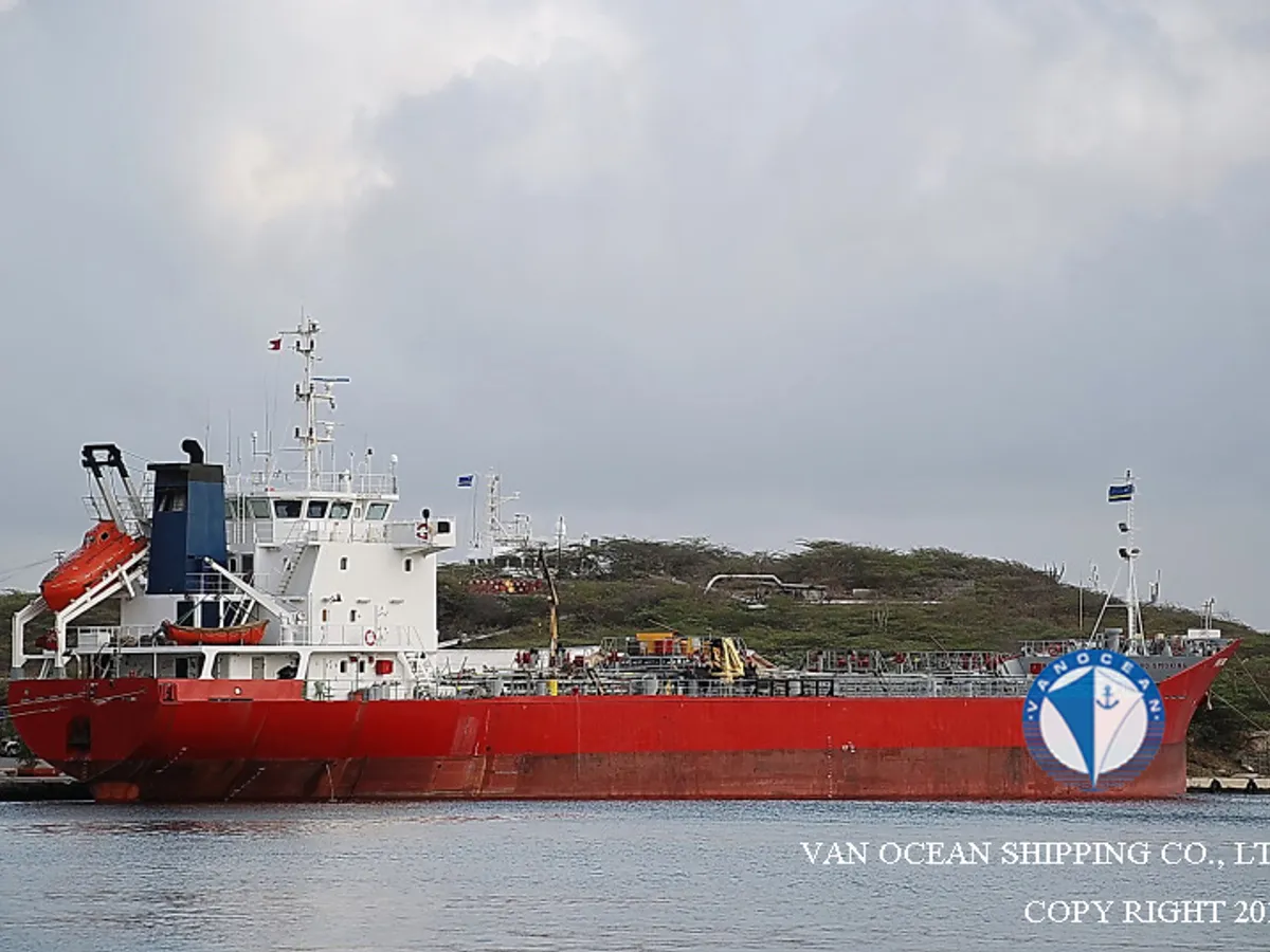 Olie-/chemikaliëntanker te koop