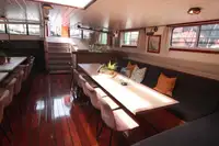 Drijvend hotel te koop