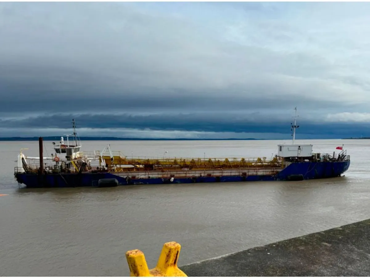 Baggeraarschip te koop