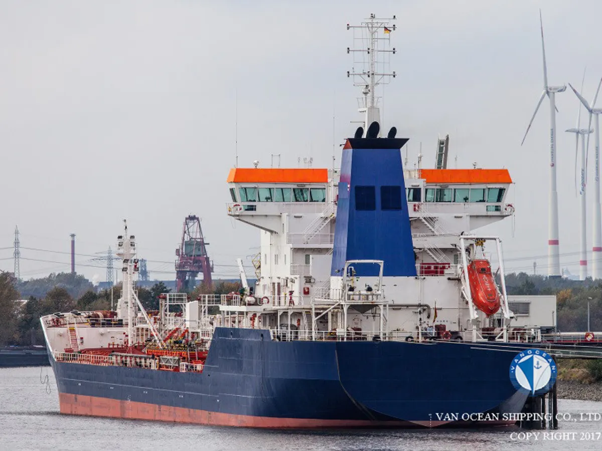 Olie-/chemikaliëntanker te koop