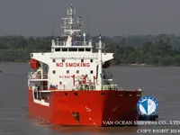 Olie-/chemikaliëntanker te koop