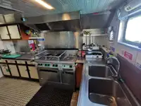 Bevoorradingsschip te koop