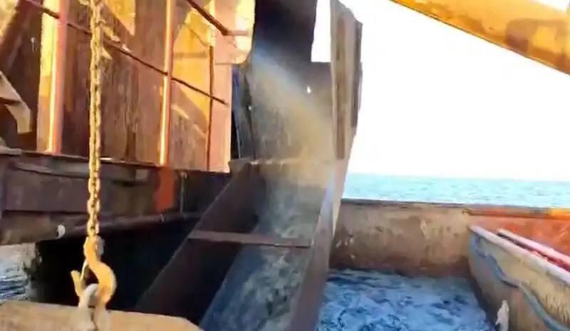 Baggeraarschip te koop