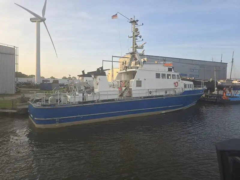 Onderzoeksvaartuig te koop