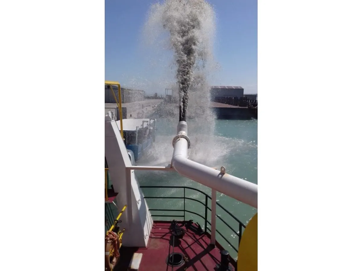 Baggeraarschip te koop