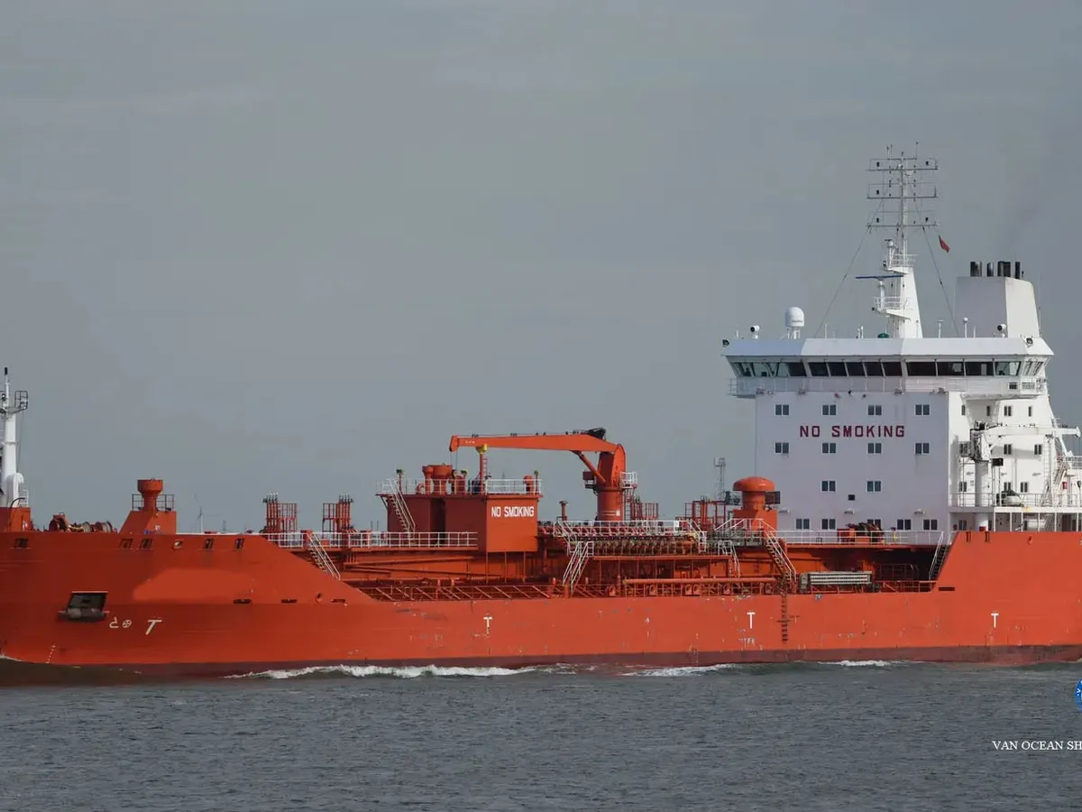 Olie-/chemikaliëntanker te koop