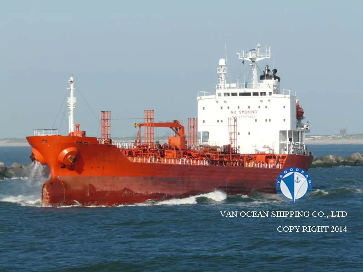 Olie-/chemikaliëntanker te koop