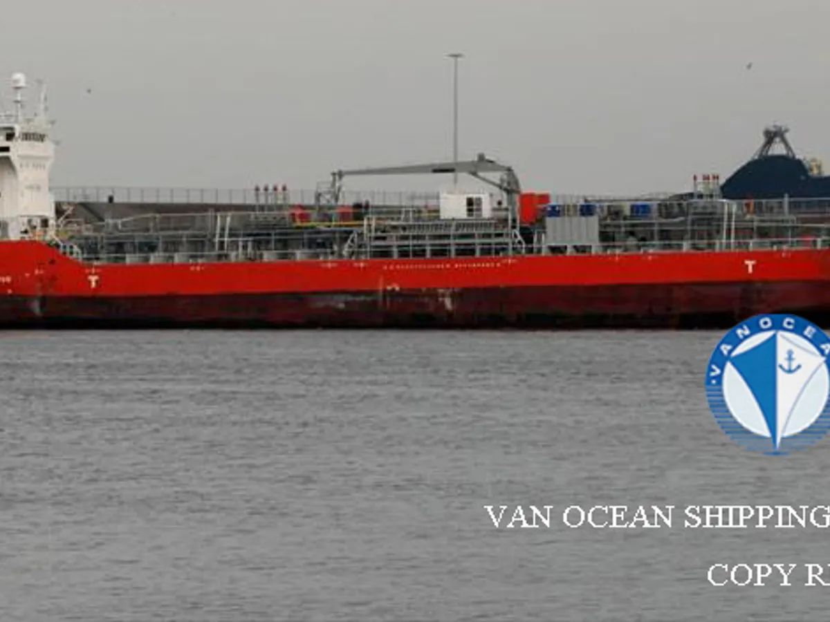 Olie-/chemikaliëntanker te koop
