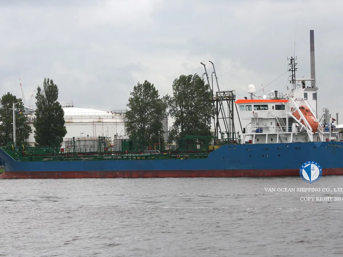 Olie-/chemikaliëntanker te koop