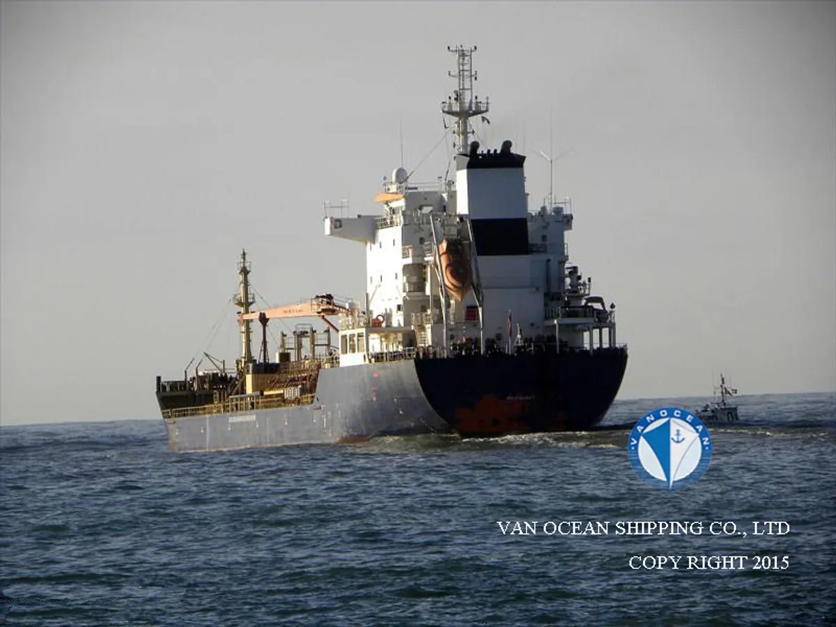 Olie-/chemikaliëntanker te koop