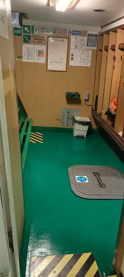 Bevoorradingsschip te koop