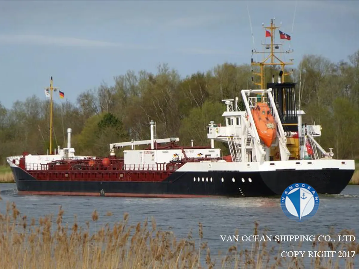 Olie-/chemikaliëntanker te koop