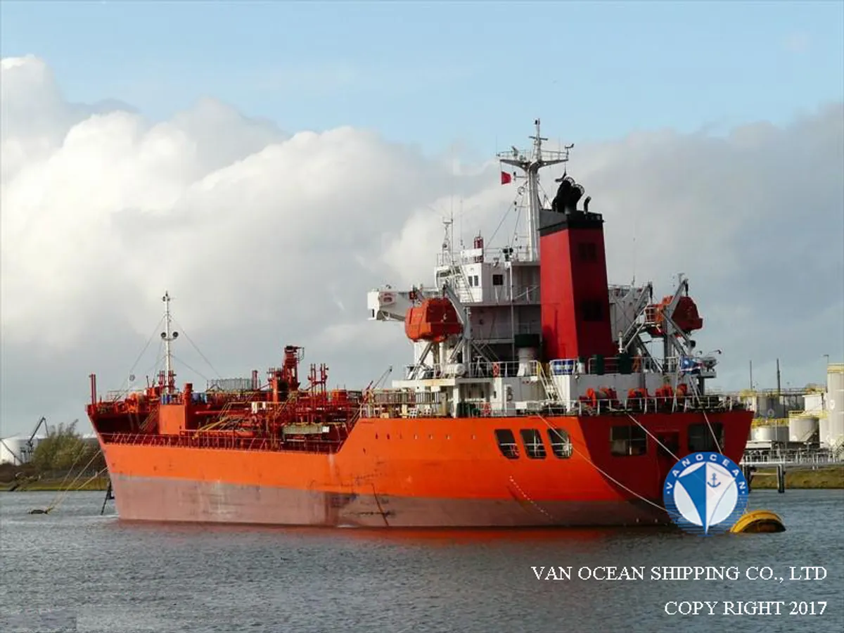 Olie-/chemikaliëntanker te koop