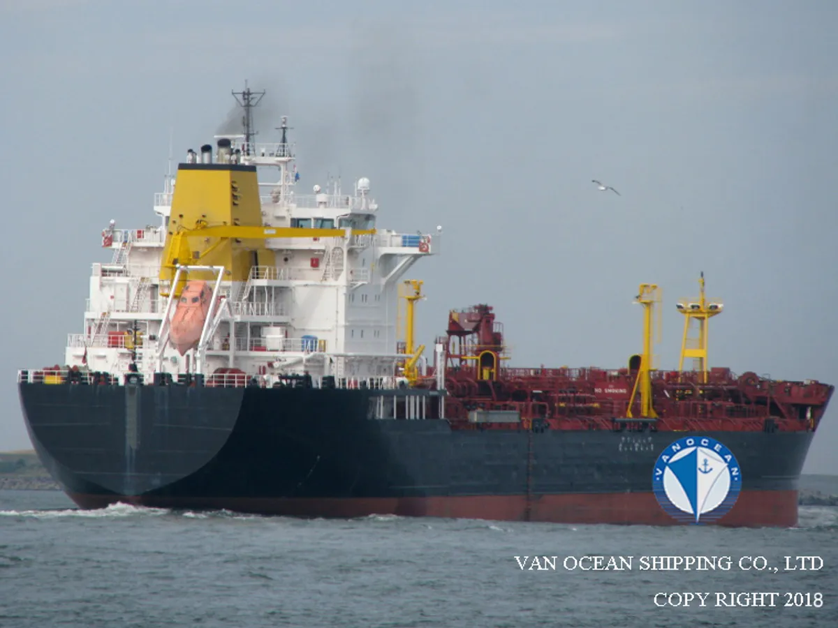 Olie-/chemikaliëntanker te koop