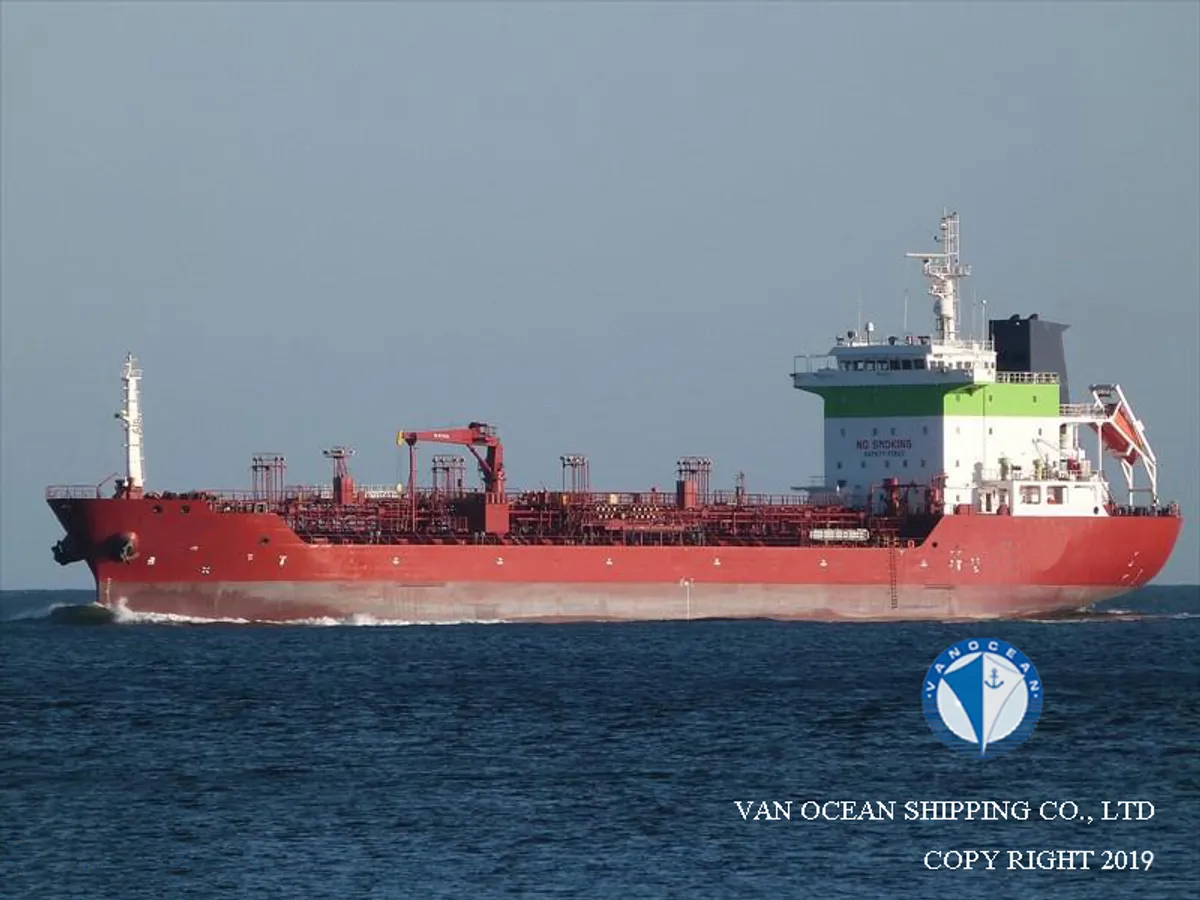 Olie-/chemikaliëntanker te koop