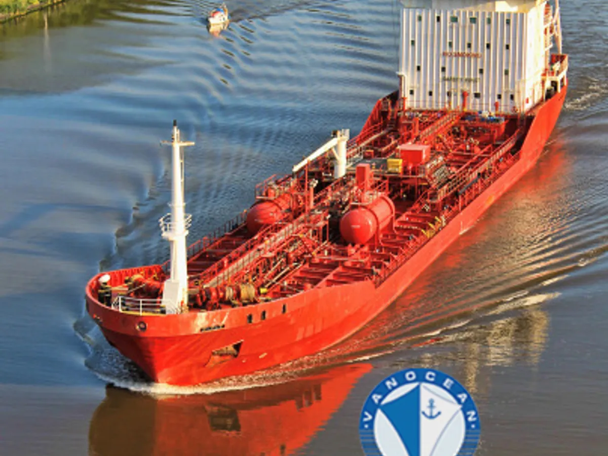 Olie-/chemikaliëntanker te koop