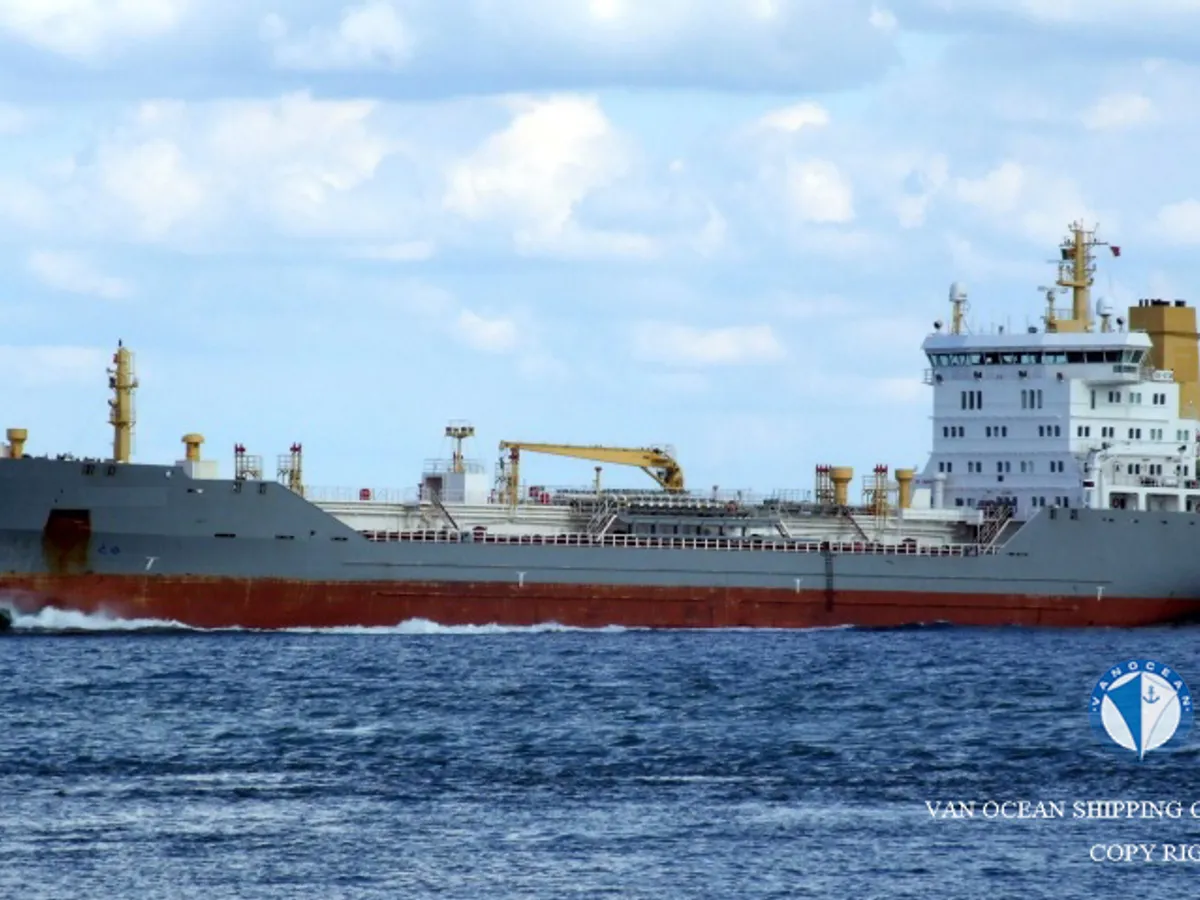 Olie-/chemikaliëntanker te koop