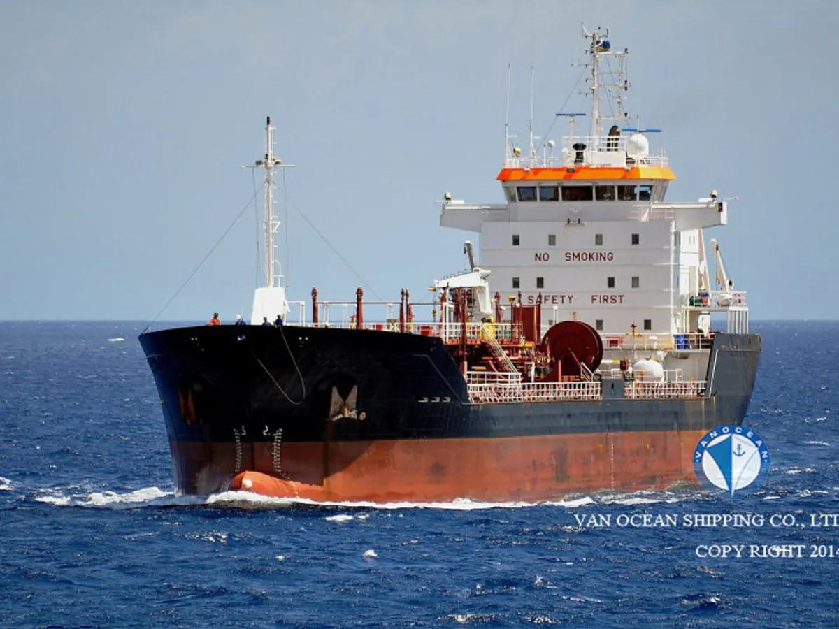 Olie-/chemikaliëntanker te koop