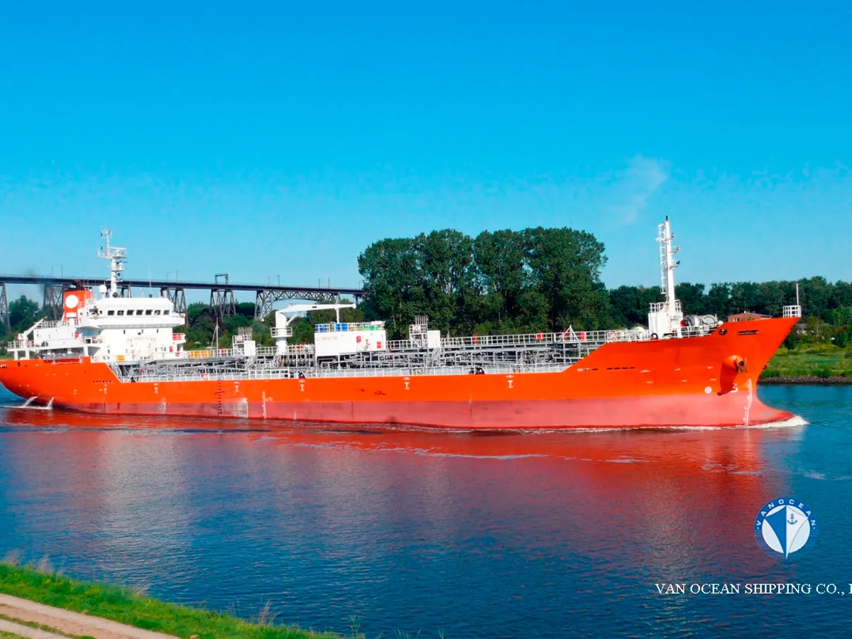 Olie-/chemikaliëntanker te koop