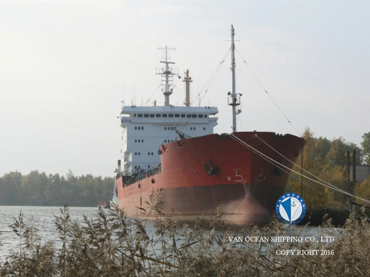 Olie-/chemikaliëntanker te koop