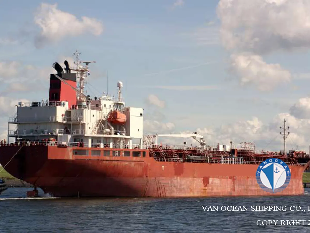 Olie-/chemikaliëntanker te koop