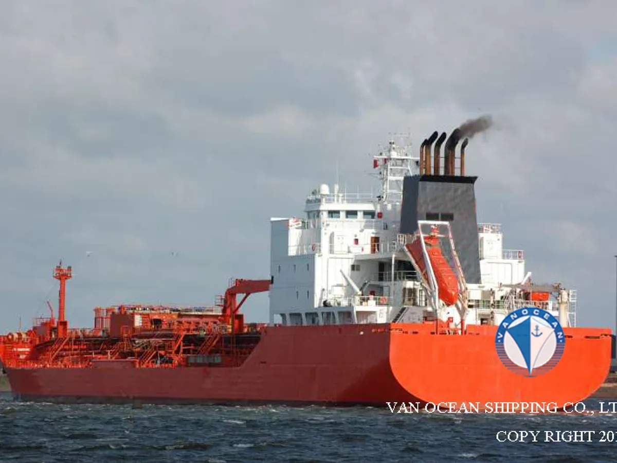 Olie-/chemikaliëntanker te koop