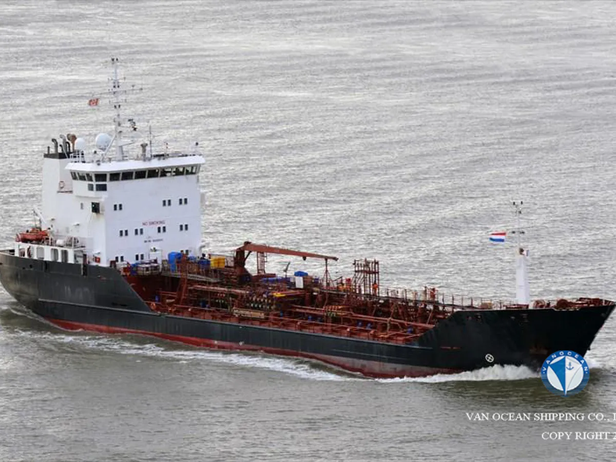 Olie-/chemikaliëntanker te koop