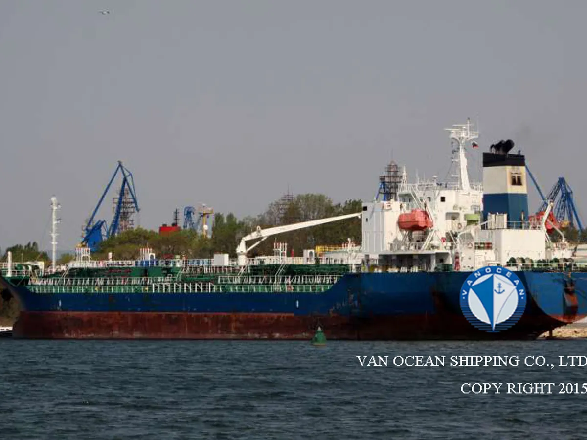 Olie-/chemikaliëntanker te koop